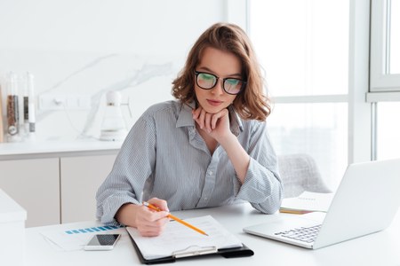 BECA GLOBAL PER ESTUDIAR ADMINISTRACIÓ D’EMPRESES A L’ESTRANGER