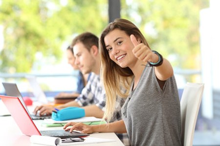 BEQUES UWC PER CURSAR EL BATXILLERAT INTERNACIONAL