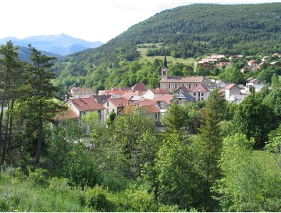 CHALETS TOUT <LA EAU> VOLUNTARIAT CURTA DURADA A FRANÇA