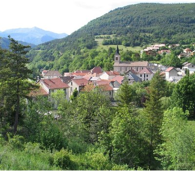 CHALETS TOUT <LA EAU> VOLUNTARIAT CURTA DURADA A FRANÇA
