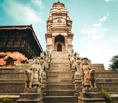 TREBALLAR DE PROFESSOR/A A NEPAL